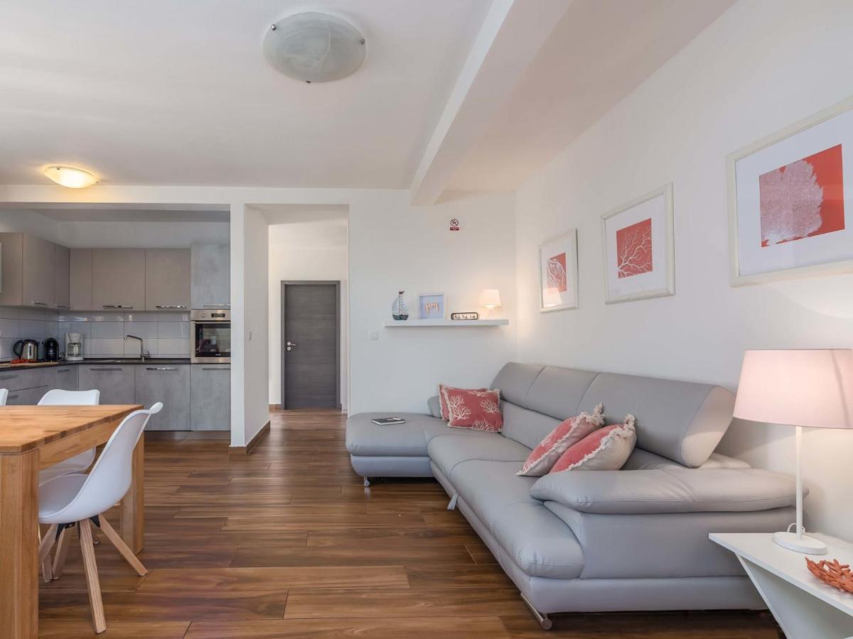 Holiday Home Villa Joy By Interhome Novigrad Istria المظهر الخارجي الصورة