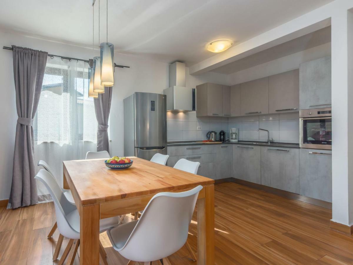 Holiday Home Villa Joy By Interhome Novigrad Istria المظهر الخارجي الصورة