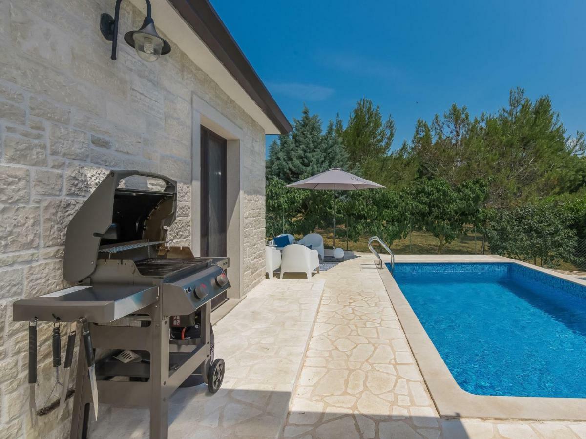 Holiday Home Villa Joy By Interhome Novigrad Istria المظهر الخارجي الصورة