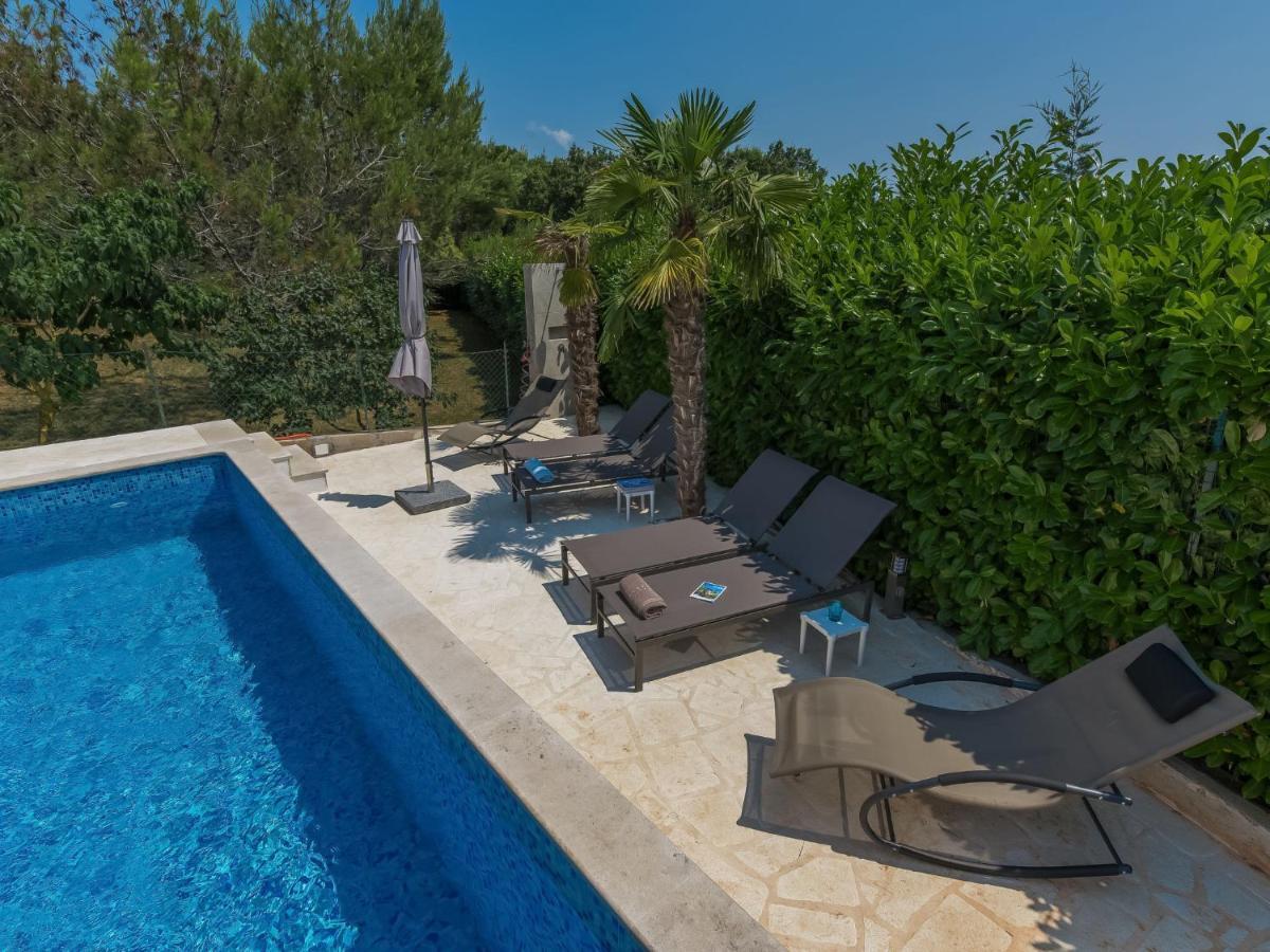 Holiday Home Villa Joy By Interhome Novigrad Istria المظهر الخارجي الصورة