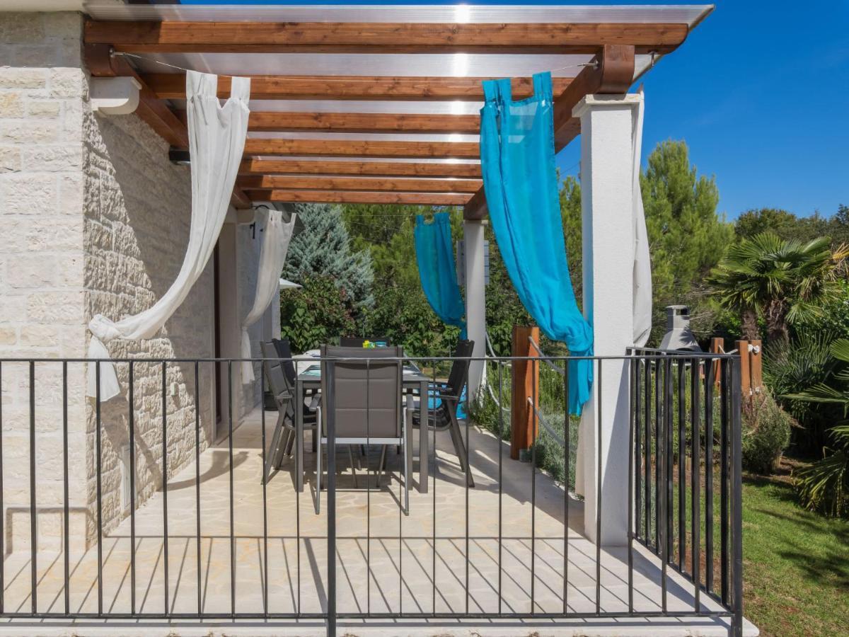 Holiday Home Villa Joy By Interhome Novigrad Istria المظهر الخارجي الصورة